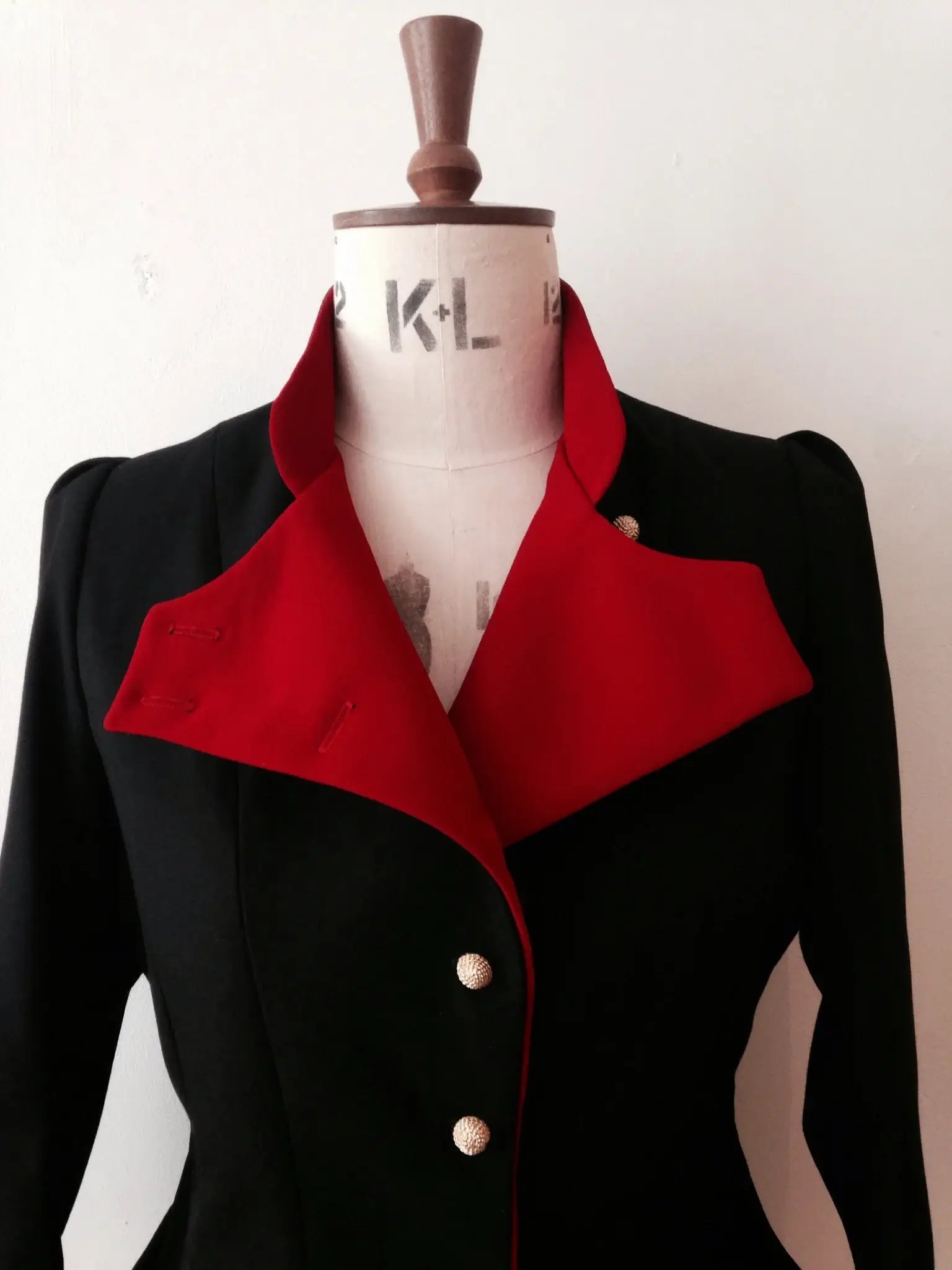 Zweifarbige Fechtjacke