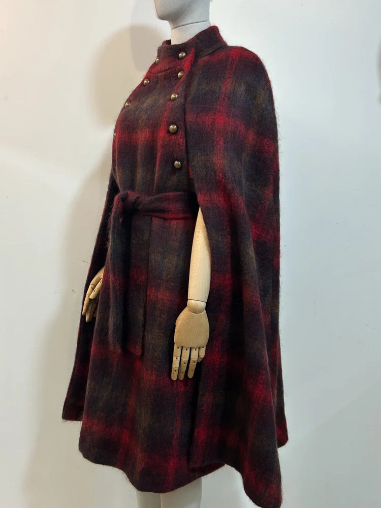 Mohair Stalker Cape im Karomuster