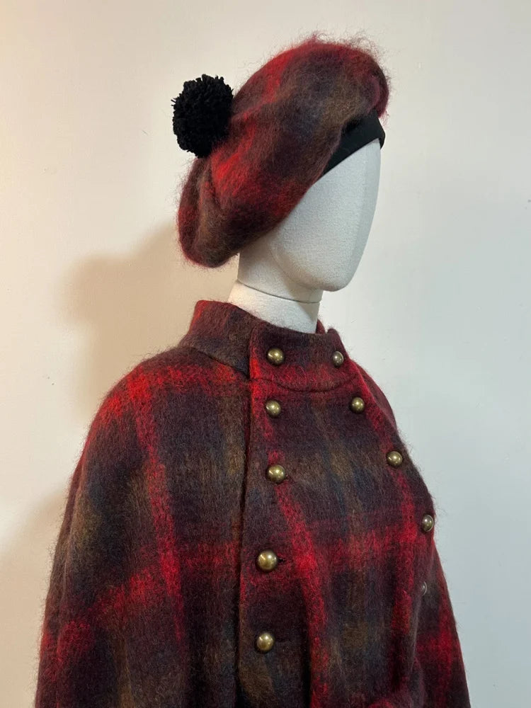 Mohair Stalker Cape im Karomuster