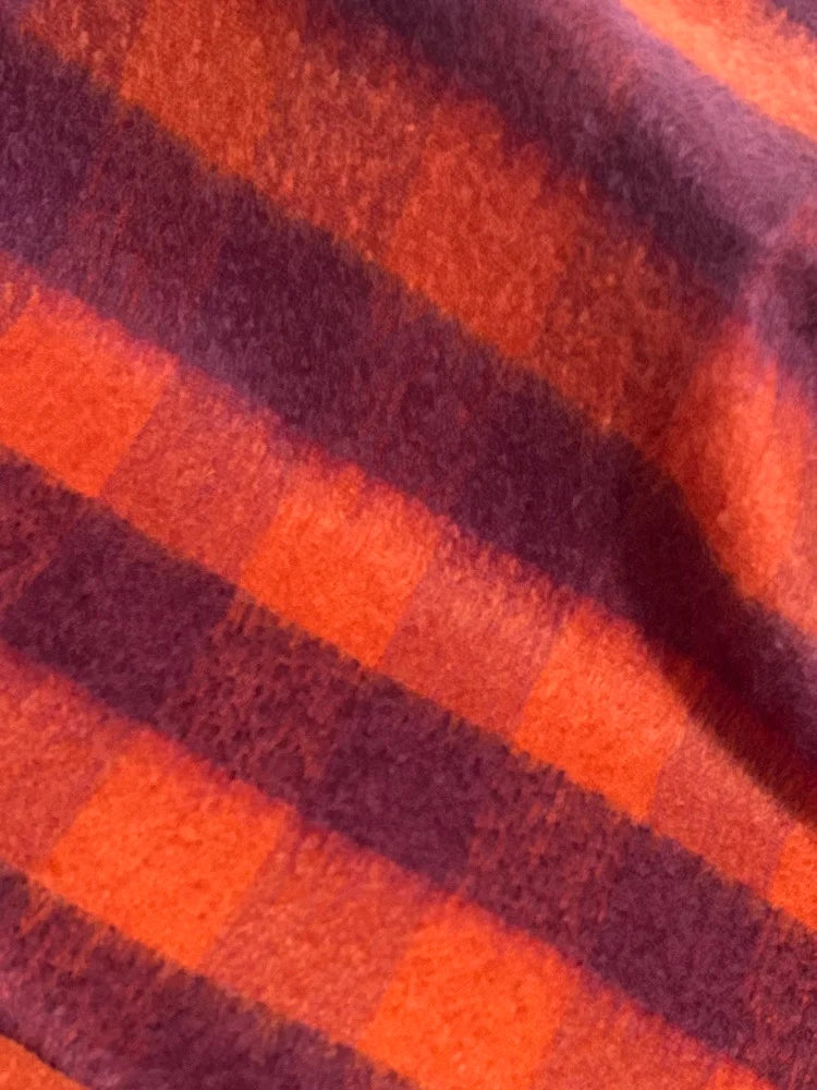 Mohair Stalker Cape im Karomuster