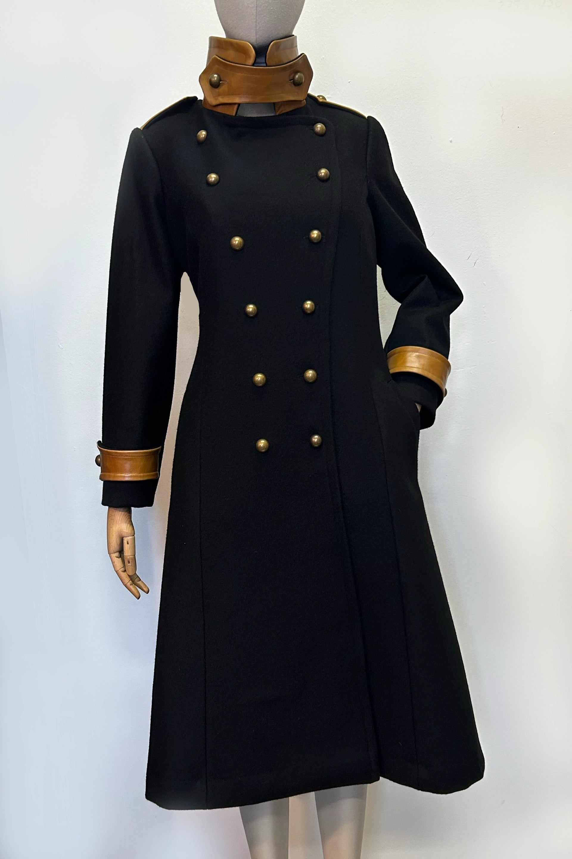 Melton-Woll- & Leder-Militärmantel