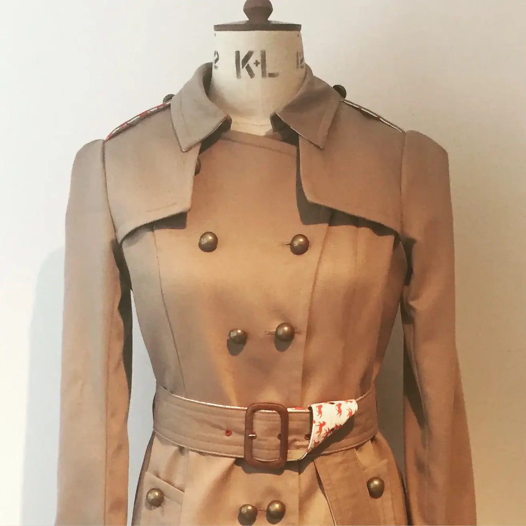 Militär-Trenchcoat – mit Pony-Print-Details