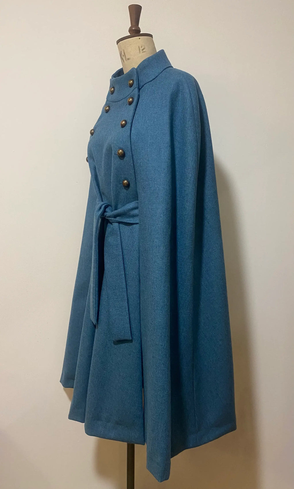 Belted Stalker Cape